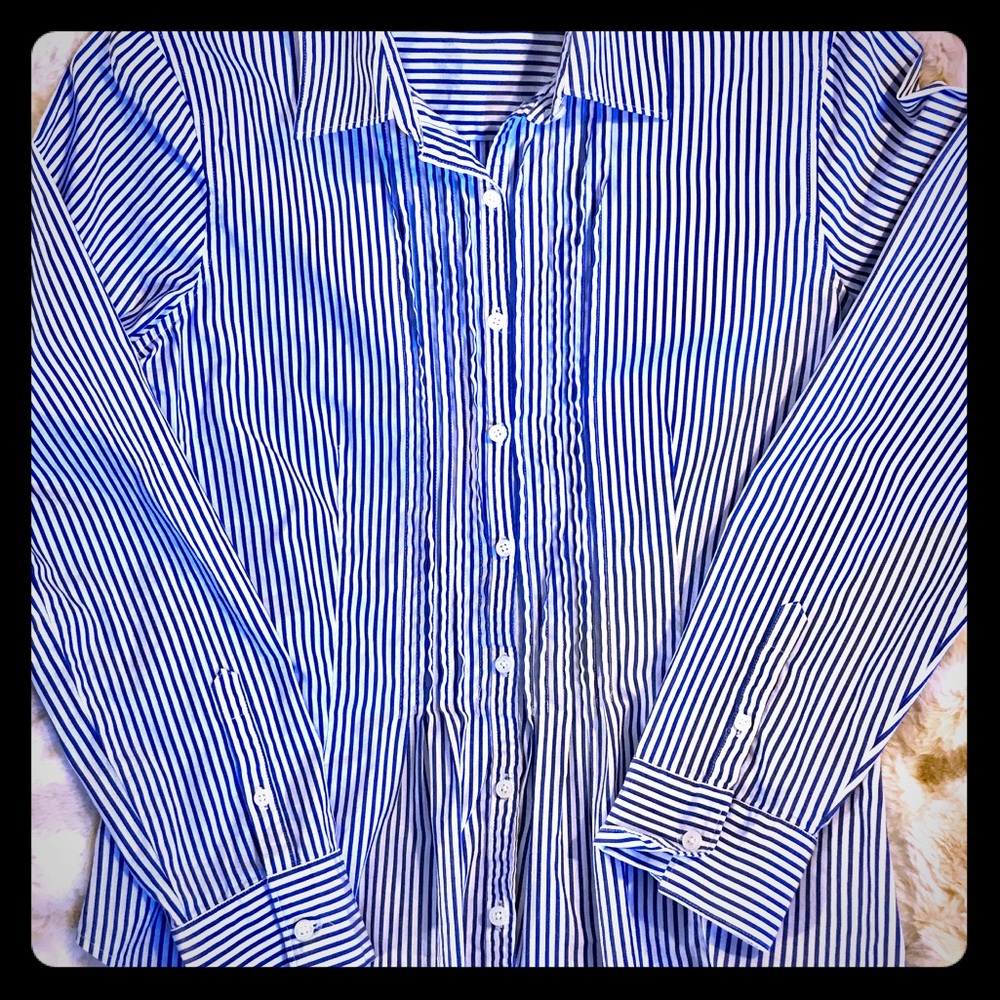 Sm women’s blue & white fitted Nautica blouse